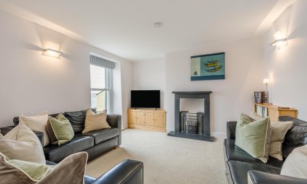 3 Bed in Aberdyfi 3