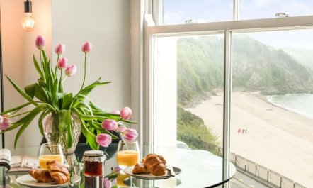 2 Bed in Tenby 1