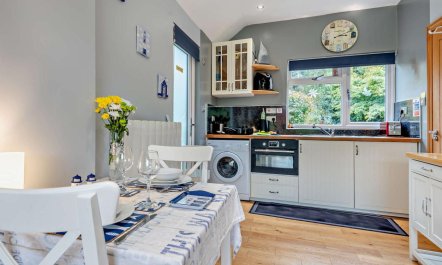 1 Bed in Lymington 1