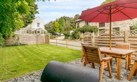 2 Bed in St. Austell 2
