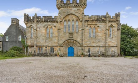 6 Bed in Kilmarnock 1