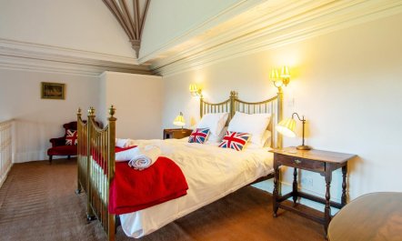 6 Bed in Kilmarnock 8