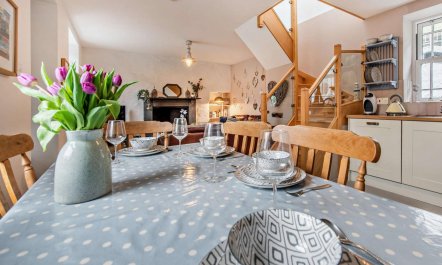 2 Bed in Milford Haven 3