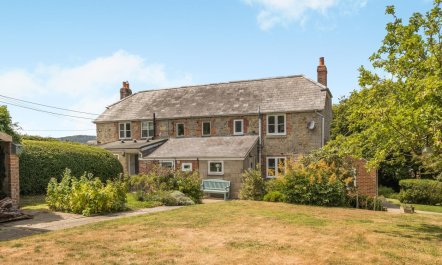 3 Bed in Ventnor 1