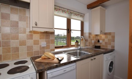2 Bed in Highbridge 9