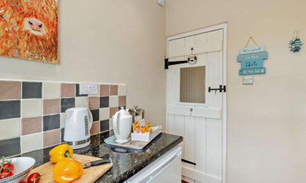 2 Bed in Seahouses 6