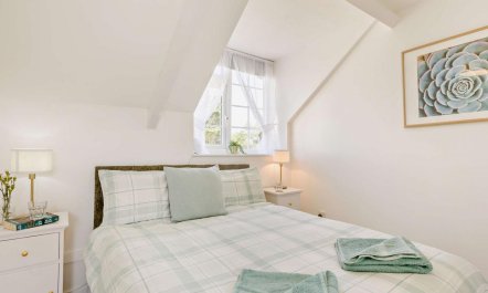 2 Bed in Westward Ho 1