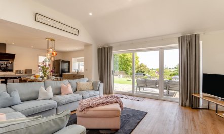 4 Bed in Torrington 5