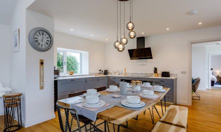 4 Bed in Torrington 7