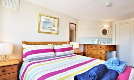 1 Bed in Swanage 8