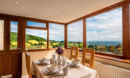 2 Bed in Abergavenny 8