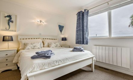 2 Bed in Newquay 8