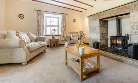3 Bed in Falmouth 2