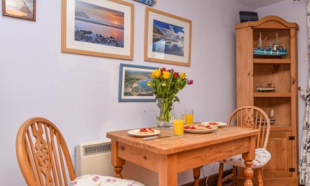 1 Bed in Lyme Regis 6