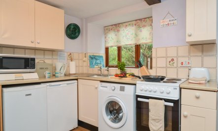 1 Bed in Lyme Regis 8