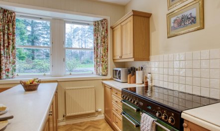 6 Bed in Fort William 9