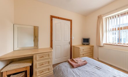 2 Bed in Aberystwyth 8
