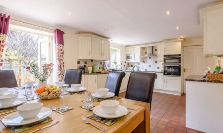 4 Bed in Bakewell 4