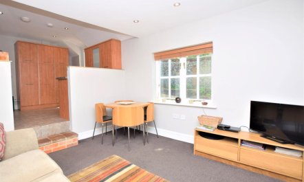 1 Bed in Holt 6