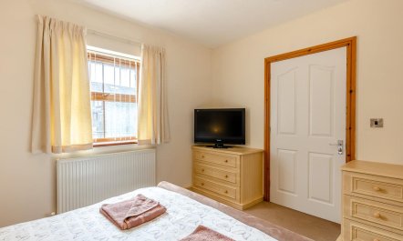 2 Bed in Aberystwyth 8