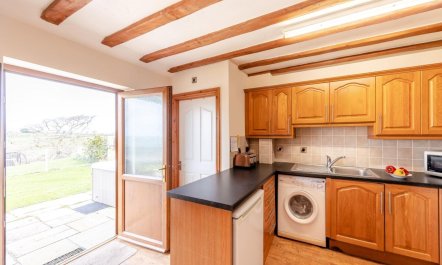 2 Bed in Aberystwyth 7
