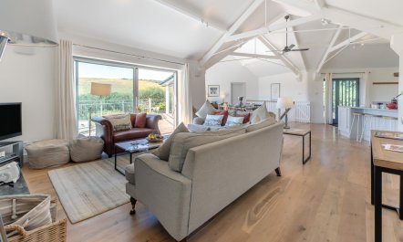 5 Bed in Bude 6