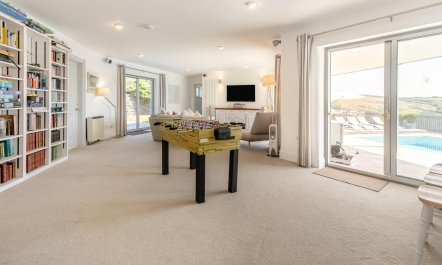 5 Bed in Bude 3