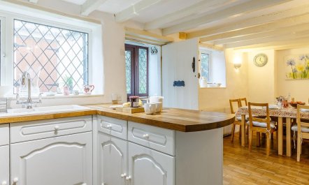 4 Bed in Yelverton 8