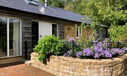 2 Bed in Stoke Abbott