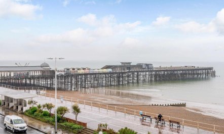 7 Bed in St. Leonards-on-sea 0