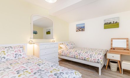 2 Bed in Whitstable 8