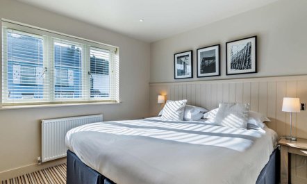 1 Bed in Saundersfoot 8