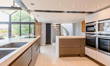 4 Bed in Wimborne 8