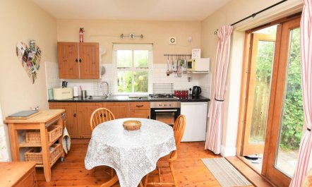 1 Bed in Brecon 3