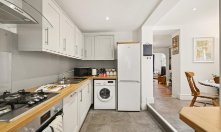 4 Bed in Brixham 3
