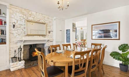 4 Bed in Brixham 2