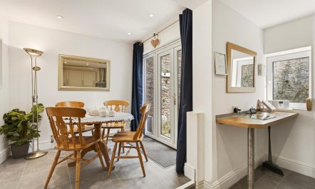 4 Bed in Brixham 4