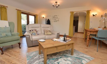 1 Bed in Lyme Regis 1