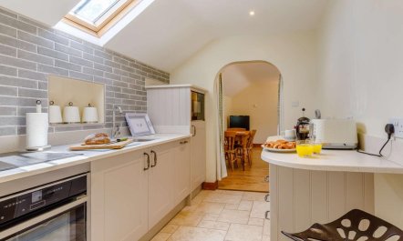 1 Bed in Lyme Regis 8