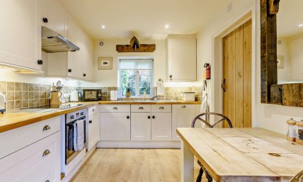 1 Bed in Cheltenham 7