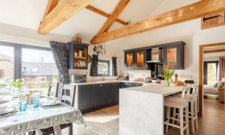 2 Bed in Holsworthy 1