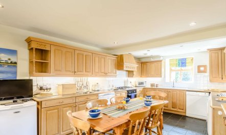 3 Bed in Harrogate 7