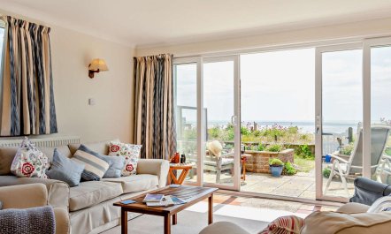 3 Bed in Pevensey Bay 1