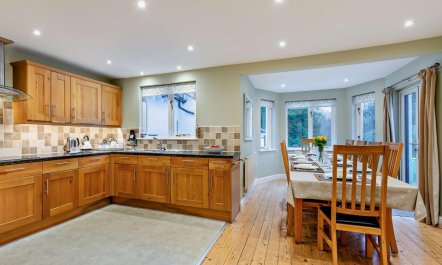 5 Bed in Grange-over-sands 3