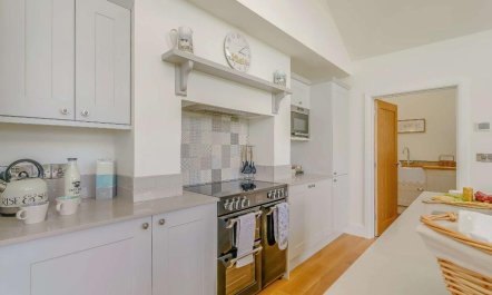 2 Bed in Montgomery 0