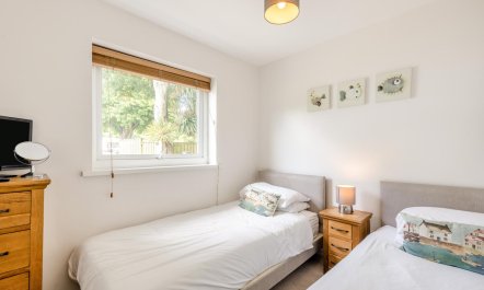 2 Bed in Brixham 3