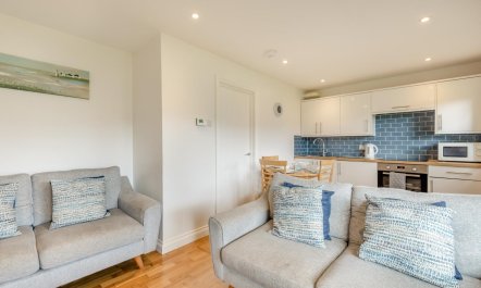 2 Bed in Brixham 7