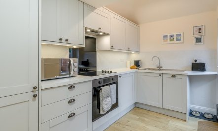 1 Bed in Lytham St. Annes 1