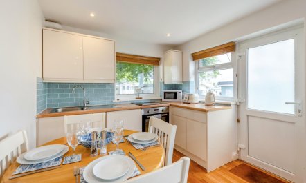 2 Bed in Brixham 4