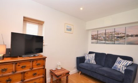 2 Bed in Brixham 4